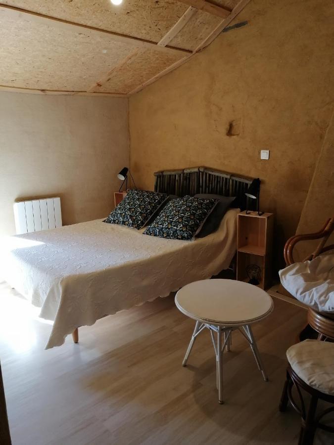 Chambres D'Hotes "La Source" Mareuil-sur-Lay Kültér fotó